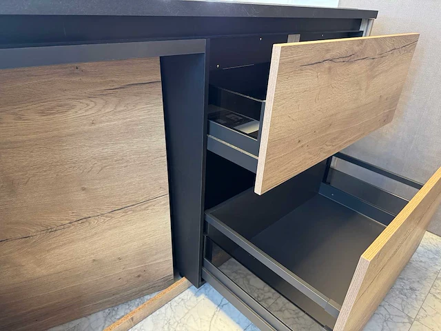 Rotpunkt - showroomkeuken - afbeelding 20 van  53