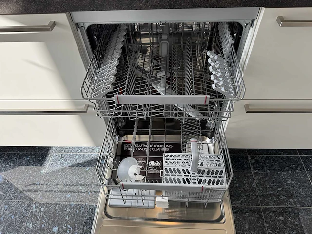 Rotpunkt - showroomkeuken - afbeelding 7 van  45