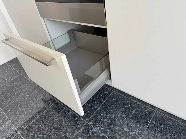 Rotpunkt - showroomkeuken - afbeelding 30 van  45