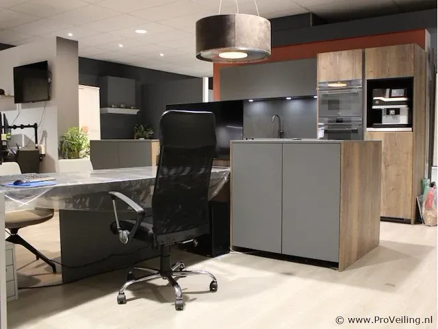 Rotpunkt eilandkeuken eettafel - afbeelding 12 van  51