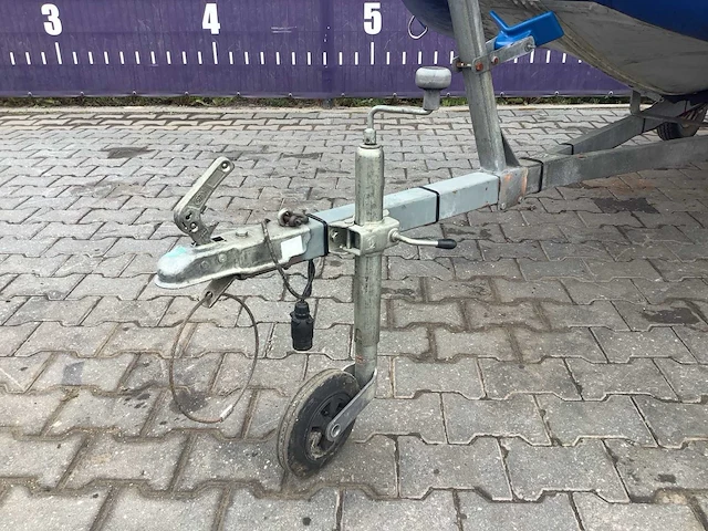 Roughneck 1-yd-009 rubberboot op trailer - afbeelding 7 van  11