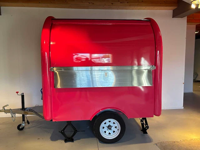 Roundtop - foodtruck - 2025 - afbeelding 11 van  28