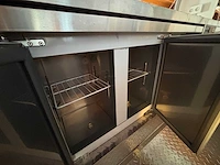 Roundtop - foodtruck - 2025 - afbeelding 19 van  28