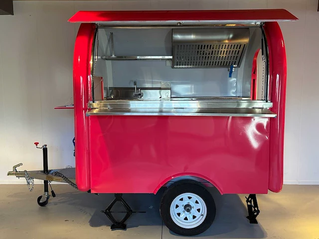 Roundtop - foodtruck - 2025 - afbeelding 1 van  28