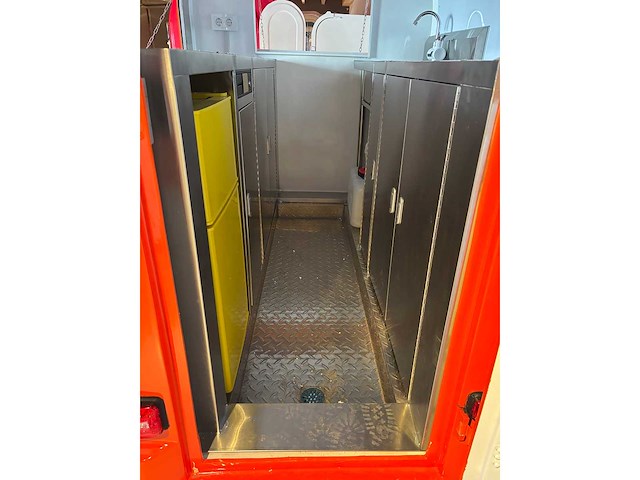 Roundtop - foodtruck - 2025 - afbeelding 14 van  22