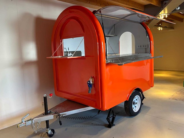 Roundtop - foodtruck - 2025 - afbeelding 3 van  22