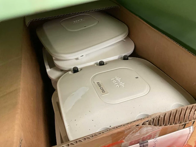 Routers (18x) - afbeelding 2 van  4