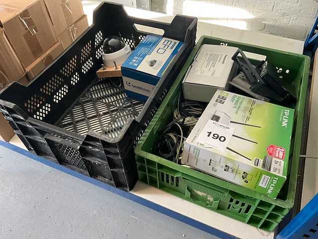Routers / camera’s - afbeelding 1 van  3