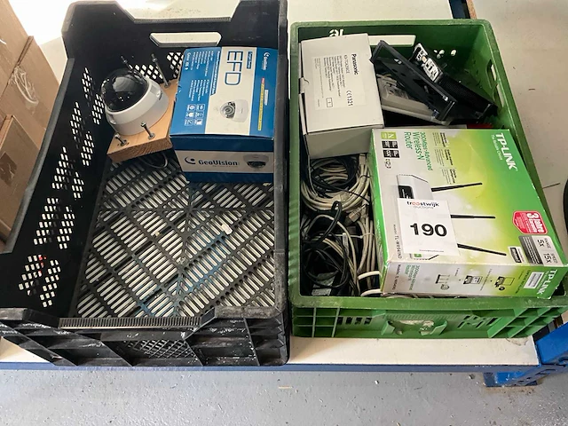Routers / camera’s - afbeelding 2 van  3