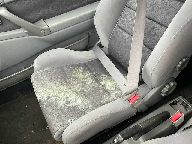 Rover 200 personenauto - afbeelding 8 van  24