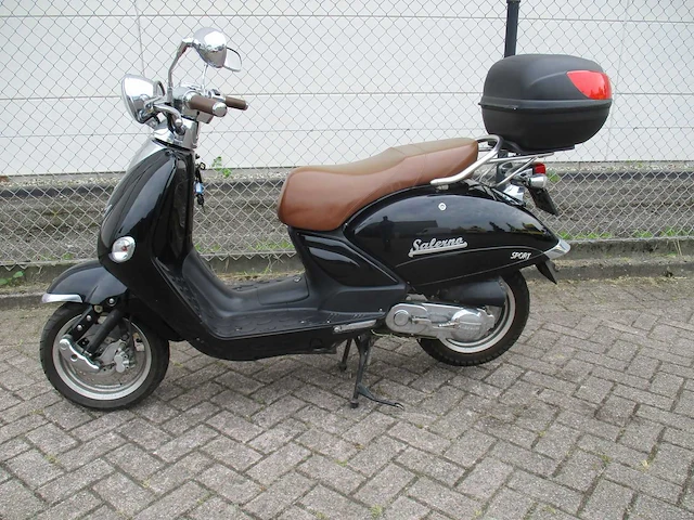 Rover bikes - snorscooter - salerno retro - scooter - afbeelding 1 van  11