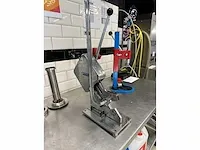 Royal catering - sausage clipper 150 - worsten knipmachine - 2018 - afbeelding 2 van  3