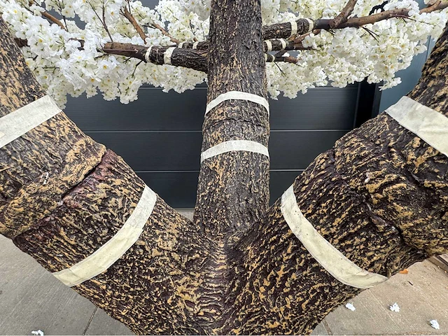 Royal pachira kersen bloesem kunstboom - afbeelding 22 van  25