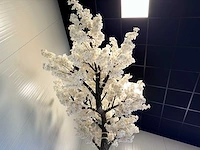 Royal pachira kersen bloesem wit kunstboom - afbeelding 18 van  18