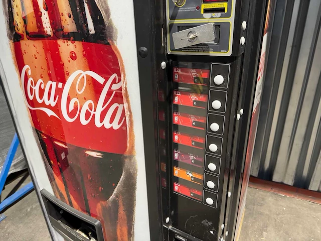 Royal vendors - 550 - frisdrankautomaat - vending machine - afbeelding 5 van  10