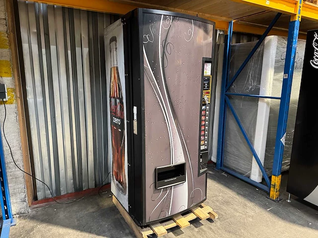 Royal vendors - 550-9 - frisdrankautomaat - vending machine - afbeelding 4 van  10