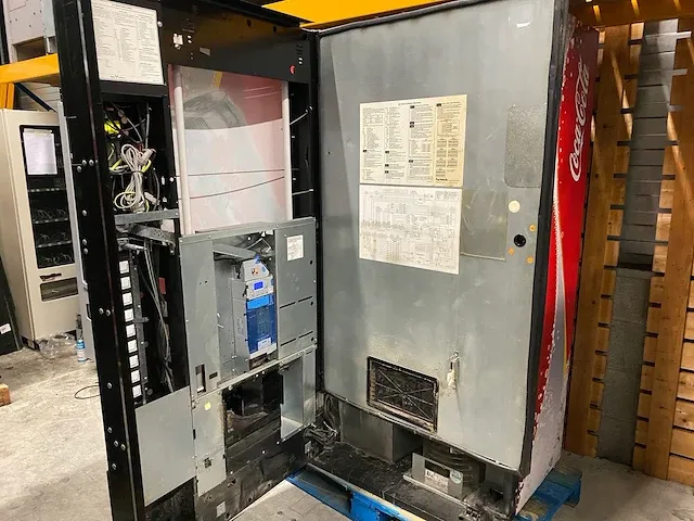 Royal vendors - 660-9 - frisdrank - vending machine - afbeelding 8 van  10