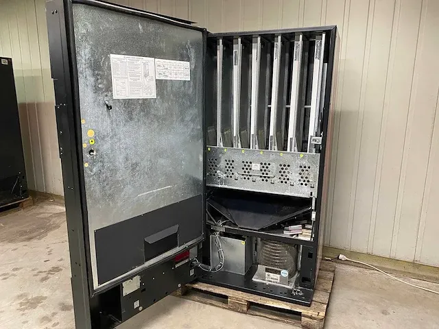 Royal vendors - 660-9 - frisdrankautomaat - vending machine - afbeelding 8 van  10