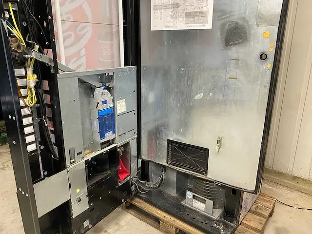Royal vendors - 804 - frisdrank - vending machine - afbeelding 8 van  11