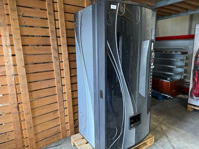 Royal vendors - 804 - frisdrankautomaat - vending machine - afbeelding 2 van  9