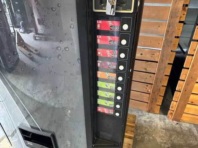 Royal vendors - 804 - frisdrankautomaat - vending machine - afbeelding 6 van  9