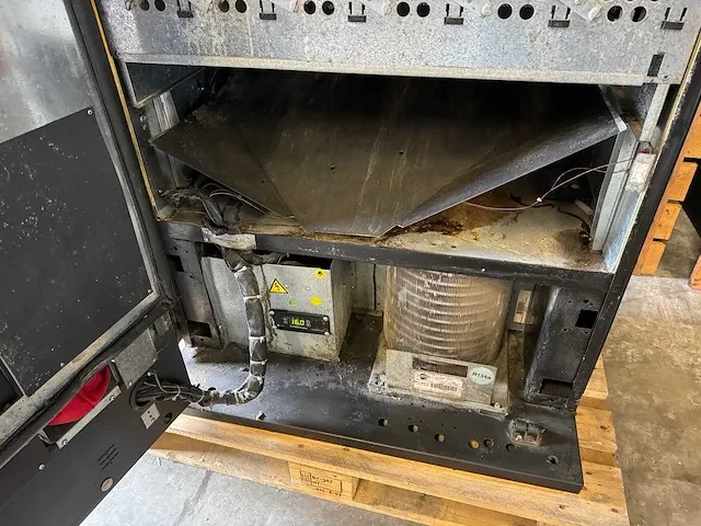 Royal vendors - 804 - frisdrankautomaat - vending machine - afbeelding 9 van  9