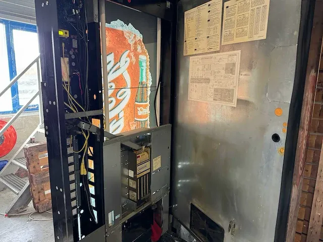 Royal vendors - 804 - frisdrankautomaat - vending machine - afbeelding 8 van  10