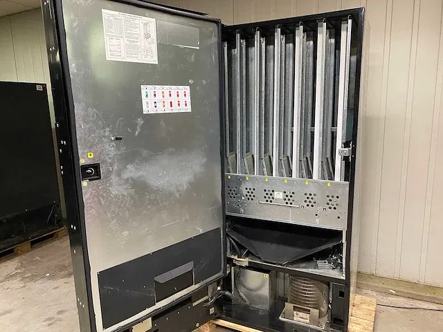 Royal vendors - 804-10 - frisdrankautomaat - vending machine - afbeelding 8 van  10