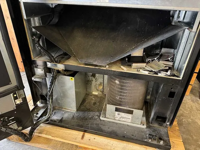 Royal vendors - 804-9 - frisdrankautomaat - vending machine - afbeelding 10 van  11