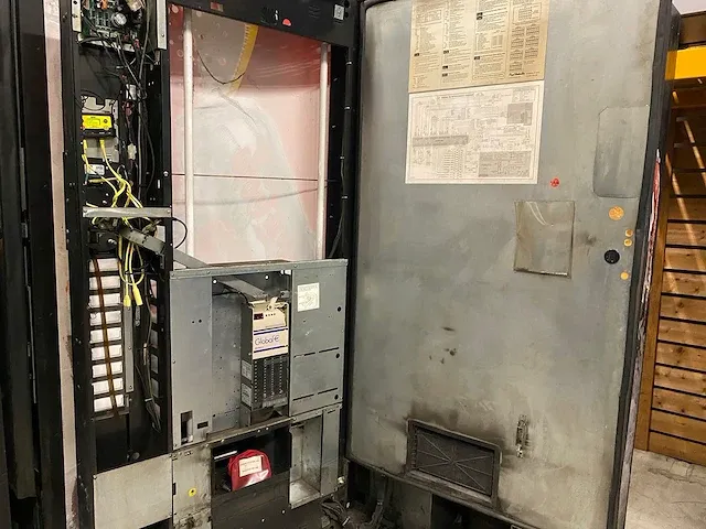 Royal vendors - 804-9 - vending machine - afbeelding 6 van  9