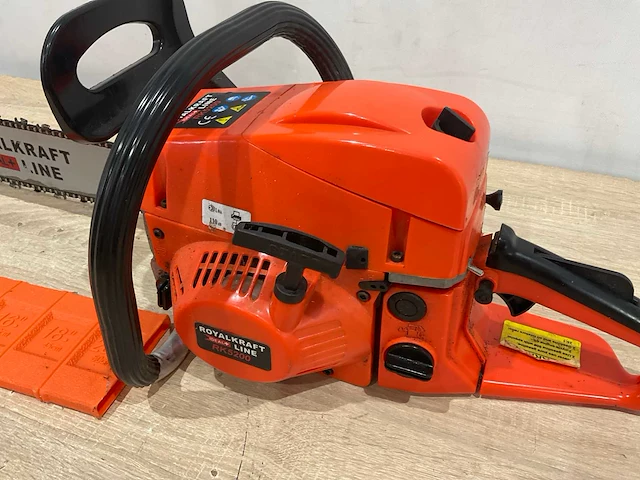 Royalkraft rk5200 kettingzaag - afbeelding 4 van  5