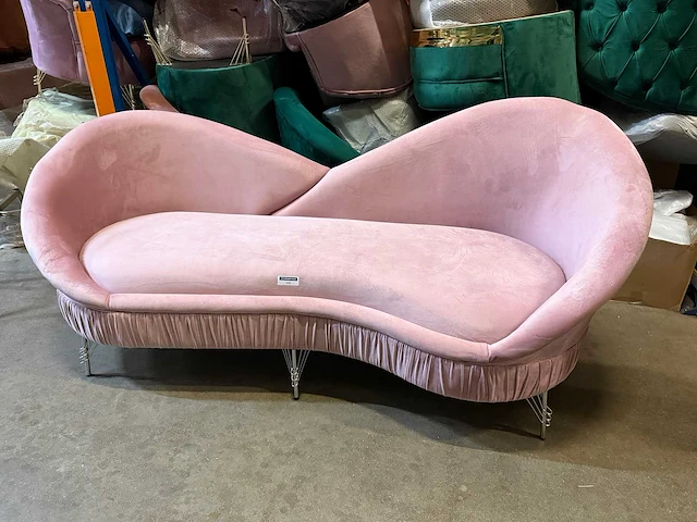 Roze hartvormige bank 210 cm - afbeelding 1 van  4
