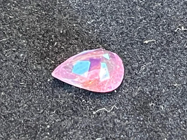Roze saffier - natuurlijke roze saffier van 1.93 carat - afbeelding 2 van  4