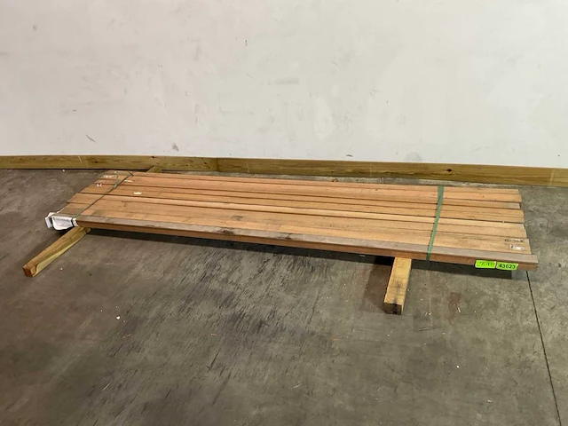 Rp4 meranti hardhouten raamprofiel - 305x5,4x8 cm (10x) - afbeelding 1 van  5