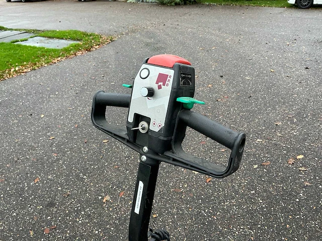 Rrb industriële trekker - afbeelding 3 van  17