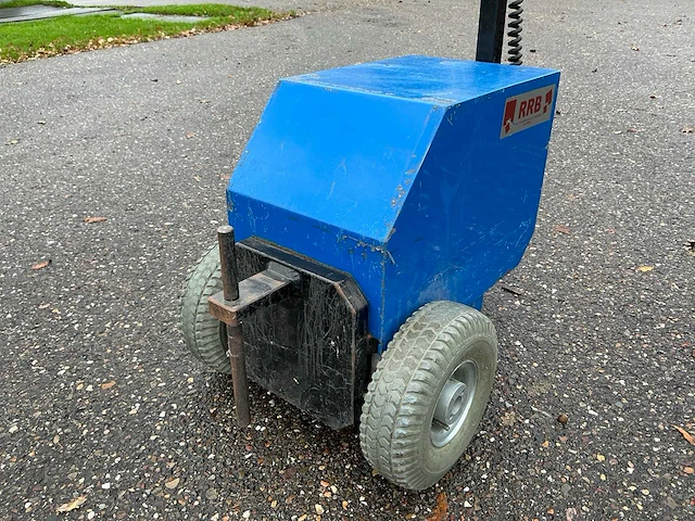 Rrb industriële trekker - afbeelding 4 van  17