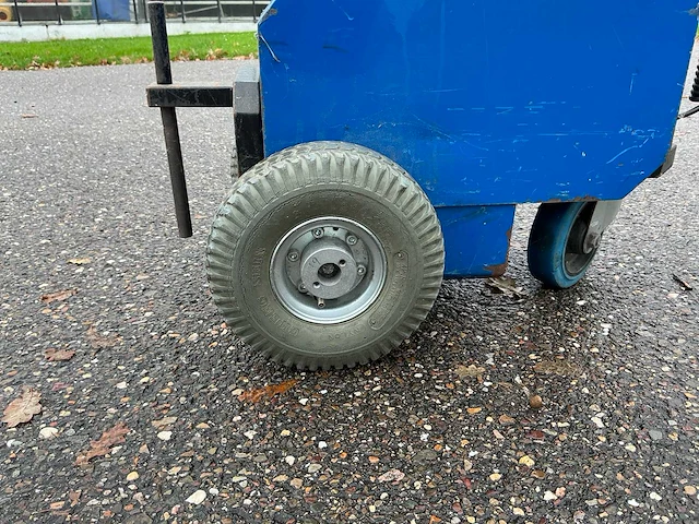 Rrb industriële trekker - afbeelding 5 van  17