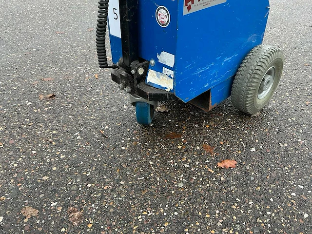 Rrb industriële trekker - afbeelding 8 van  17