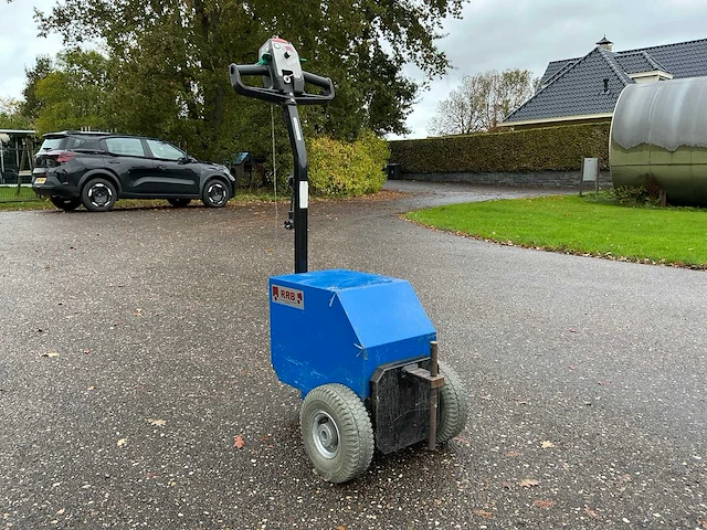 Rrb industriële trekker - afbeelding 11 van  17