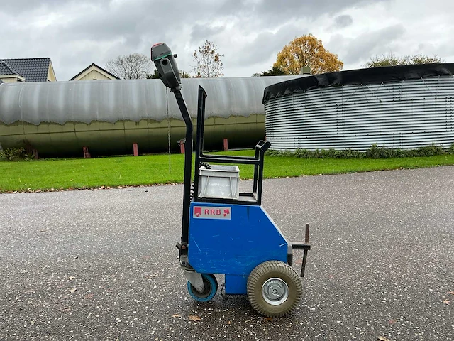 Rrb industriële trekker - afbeelding 9 van  16