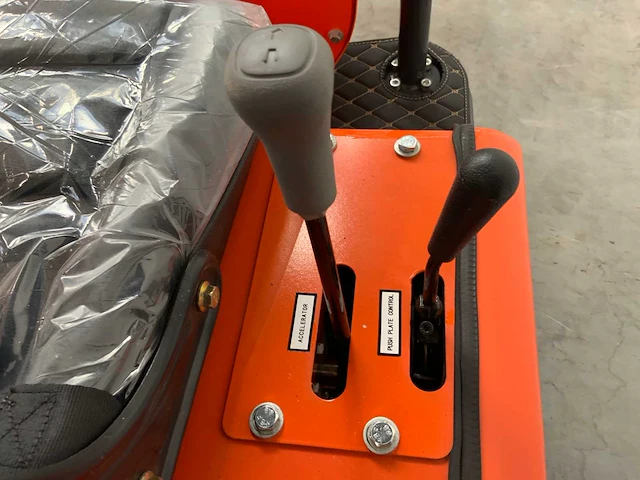 Rte - 2025 - cre102 - minigraafmachine 1020kg - afbeelding 9 van  18