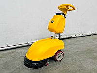 Rte - 2025 - fs30 - vloerschrobzuigmachine - afbeelding 1 van  12