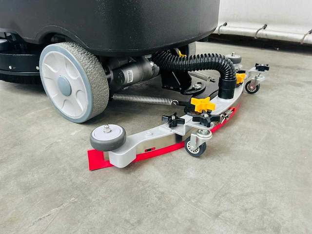 Rte - 2025 - rofs-70 - zelfrijdende schrobzuigmachine - afbeelding 15 van  20