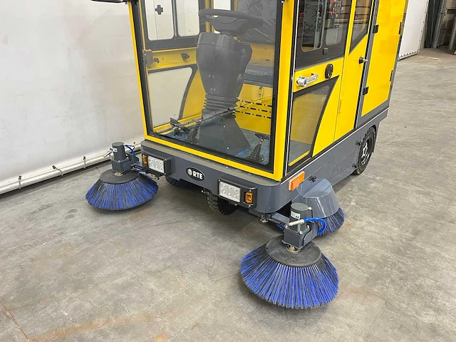 Rte - 2025 - st150 - veegmachine - afbeelding 25 van  29