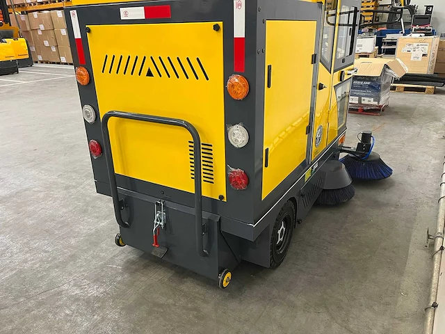 Rte - 2025 - st150 - veegmachine - afbeelding 5 van  29