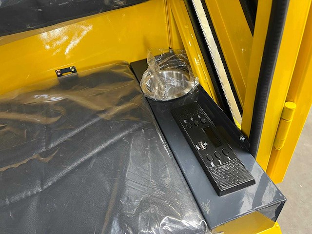 Rte - 2025 - st400 - straatveegmachine - afbeelding 19 van  32