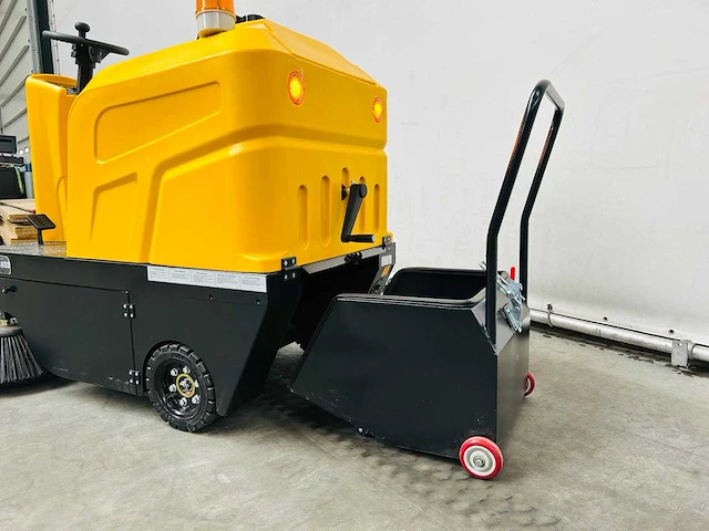 Rte - 2025 - sw80 - veegmachine - afbeelding 3 van  23