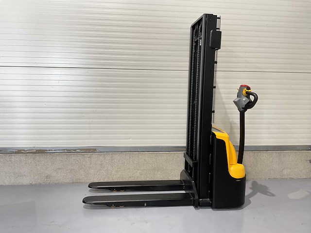 Rte - 2025 - ws15h - stapelaar - afbeelding 12 van  18