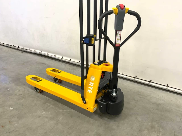 Rte elektrische palletwagen 1500kg met backrest - afbeelding 13 van  17