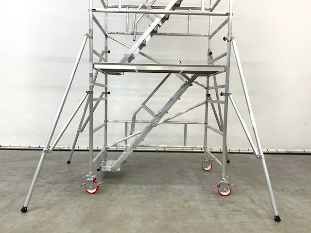 Rte rolsteiger aluminium 5.2m 2024 - afbeelding 4 van  17